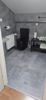   Obklad koupelny vinylem Bukoma Stone uClick XL Beton Kámen Šedohnědý 10